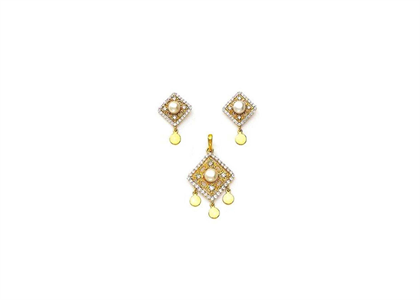 Gold Plated | Pearl Pendant Sets